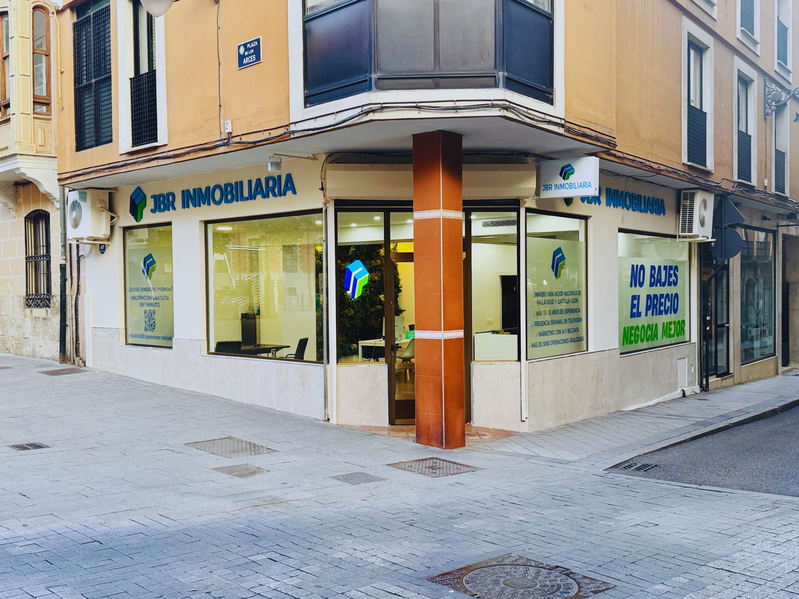 Oficina de JBR INMOBILIARIA en Plaza de los Arces, Valladolid